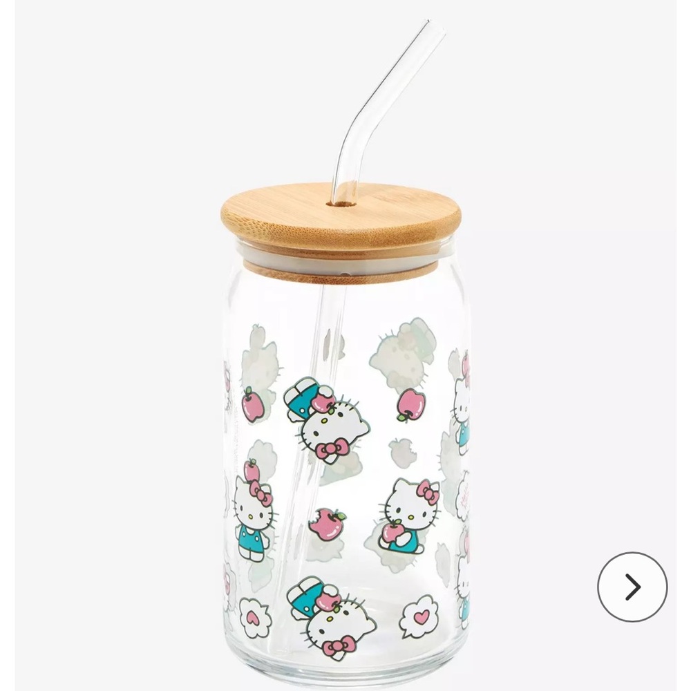 NIB hello kitty 17oz apple glass tumbler